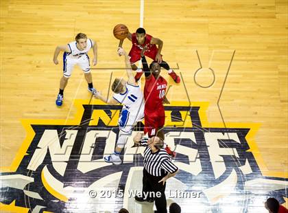 Thumbnail 1 in Holmes vs Covington Catholic (KHSAA 9th Region Final) photogallery.