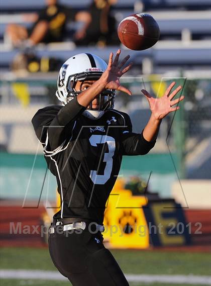 Thumbnail 1 in Bosco Tech vs. Fillmore photogallery.