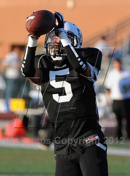 Thumbnail 1 in Bosco Tech vs. Fillmore photogallery.