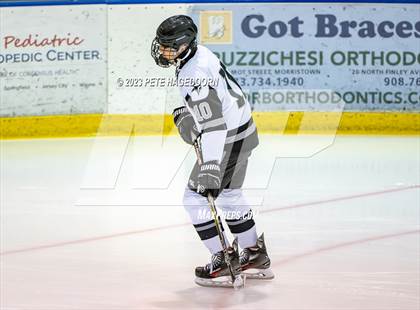 Thumbnail 1 in Vernon @ Parsippany Hills photogallery.