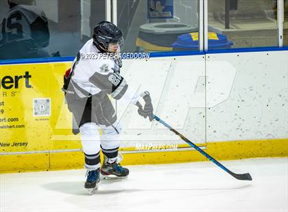 Thumbnail 2 in Vernon @ Parsippany Hills photogallery.