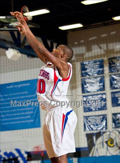 Thumbnail 2 in Pearce vs. Centennial (4A Bi-District Playoffs) photogallery.