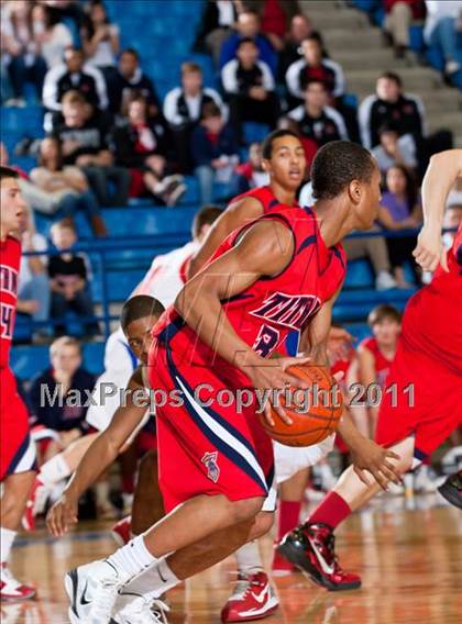 Thumbnail 3 in Pearce vs. Centennial (4A Bi-District Playoffs) photogallery.