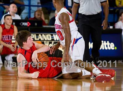 Thumbnail 3 in Pearce vs. Centennial (4A Bi-District Playoffs) photogallery.