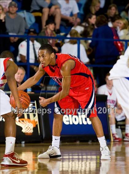 Thumbnail 2 in Pearce vs. Centennial (4A Bi-District Playoffs) photogallery.