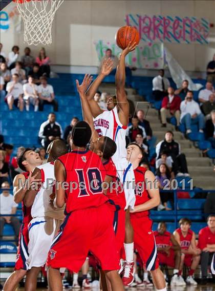 Thumbnail 2 in Pearce vs. Centennial (4A Bi-District Playoffs) photogallery.