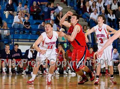 Thumbnail 2 in Pearce vs. Centennial (4A Bi-District Playoffs) photogallery.