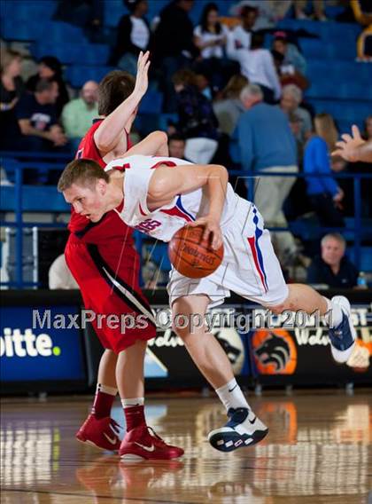 Thumbnail 2 in Pearce vs. Centennial (4A Bi-District Playoffs) photogallery.