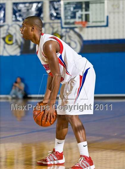Thumbnail 1 in Pearce vs. Centennial (4A Bi-District Playoffs) photogallery.