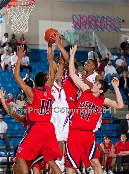 Thumbnail 3 in Pearce vs. Centennial (4A Bi-District Playoffs) photogallery.