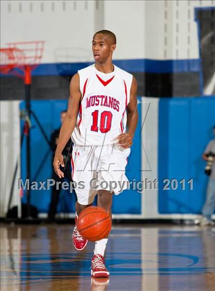 Thumbnail 1 in Pearce vs. Centennial (4A Bi-District Playoffs) photogallery.