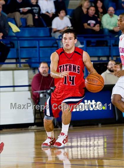 Thumbnail 1 in Pearce vs. Centennial (4A Bi-District Playoffs) photogallery.