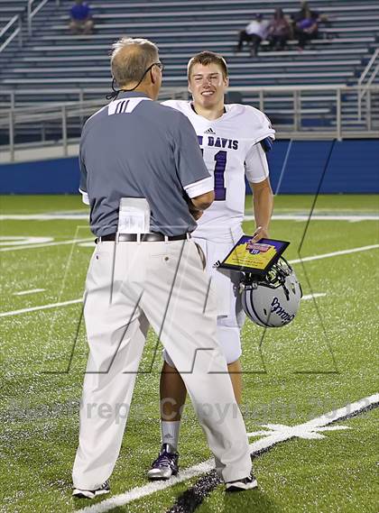 Thumbnail 1 in Ben Davis @ St. Xavier (Crosstown Showdown) photogallery.