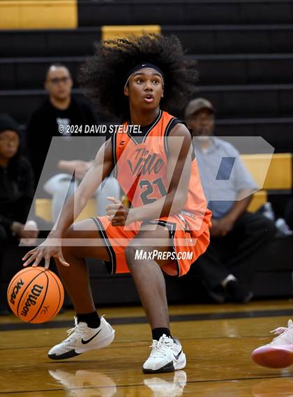 Thumbnail 3 in Marysville vs. Chico (Mel Good Holiday Classic) photogallery.