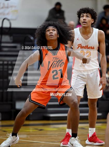 Thumbnail 3 in Marysville vs. Chico (Mel Good Holiday Classic) photogallery.