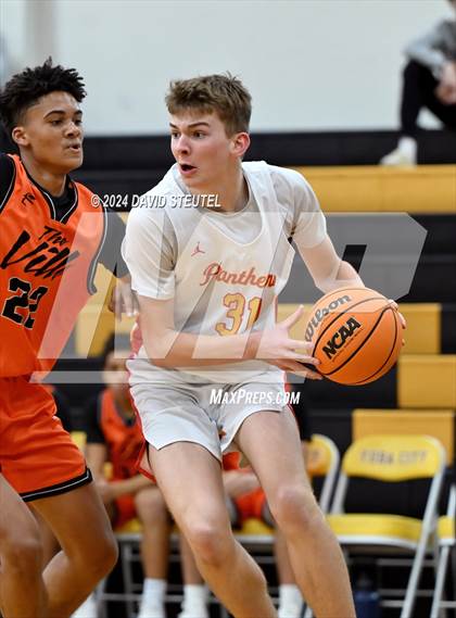 Thumbnail 2 in Marysville vs. Chico (Mel Good Holiday Classic) photogallery.