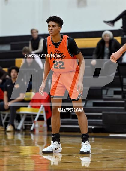 Thumbnail 2 in Marysville vs. Chico (Mel Good Holiday Classic) photogallery.