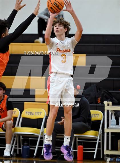 Thumbnail 3 in Marysville vs. Chico (Mel Good Holiday Classic) photogallery.