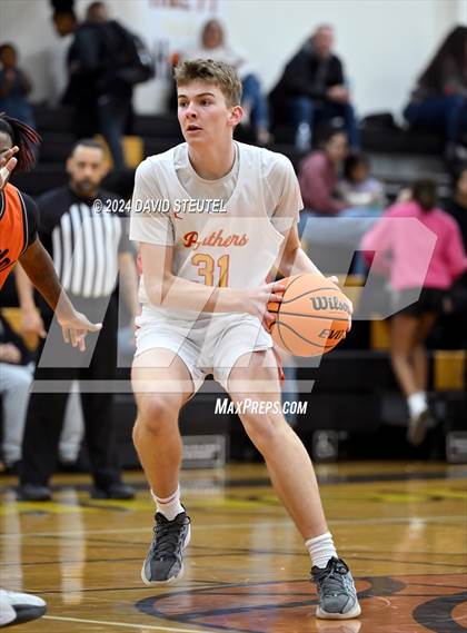 Thumbnail 3 in Marysville vs. Chico (Mel Good Holiday Classic) photogallery.