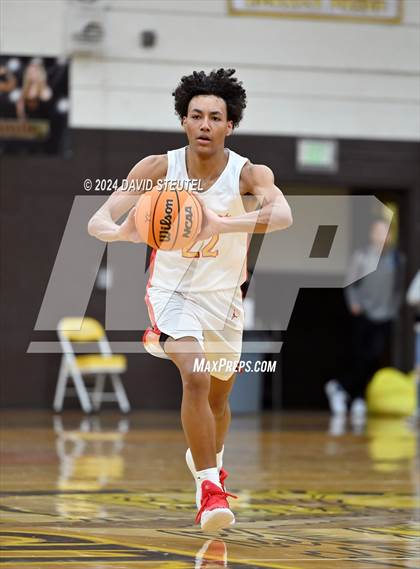 Thumbnail 1 in Marysville vs. Chico (Mel Good Holiday Classic) photogallery.