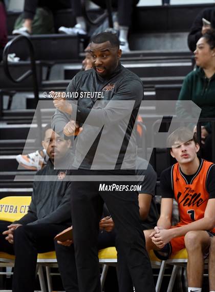Thumbnail 2 in Marysville vs. Chico (Mel Good Holiday Classic) photogallery.