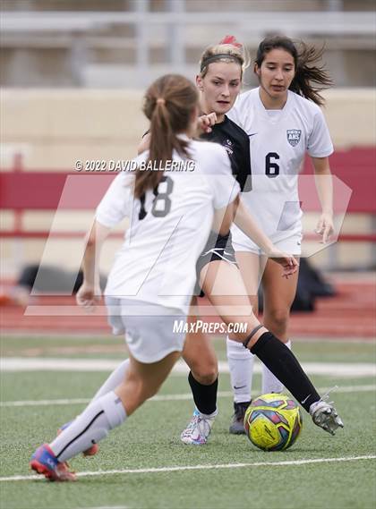 Thumbnail 3 in Marcus vs. Arlington (UIL 6A Area Playoff) photogallery.