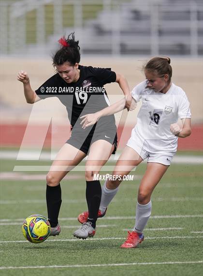 Thumbnail 2 in Marcus vs. Arlington (UIL 6A Area Playoff) photogallery.