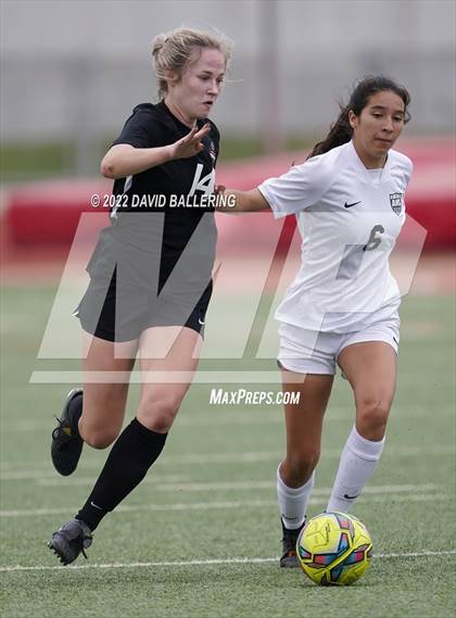 Thumbnail 3 in Marcus vs. Arlington (UIL 6A Area Playoff) photogallery.