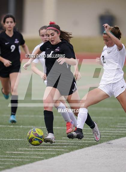 Thumbnail 2 in Marcus vs. Arlington (UIL 6A Area Playoff) photogallery.