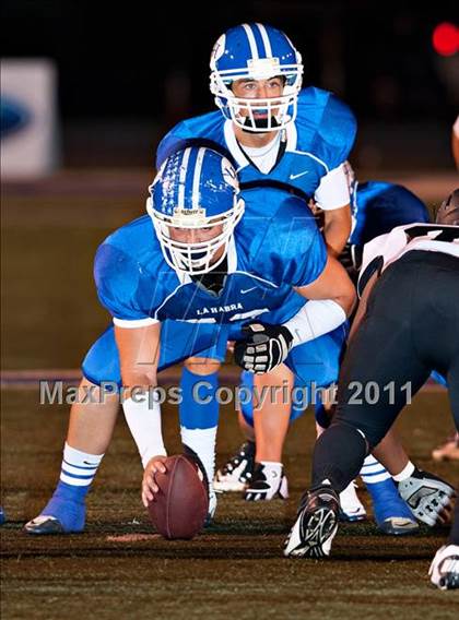 Thumbnail 2 in La Habra vs. Servite photogallery.