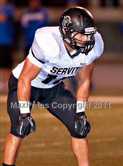 Thumbnail 3 in La Habra vs. Servite photogallery.