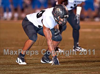 Thumbnail 1 in La Habra vs. Servite photogallery.