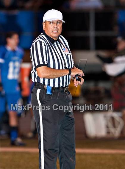 Thumbnail 1 in La Habra vs. Servite photogallery.
