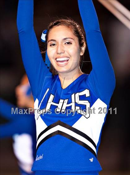 Thumbnail 3 in La Habra vs. Servite photogallery.