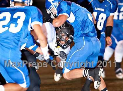Thumbnail 3 in La Habra vs. Servite photogallery.