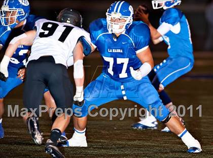 Thumbnail 2 in La Habra vs. Servite photogallery.