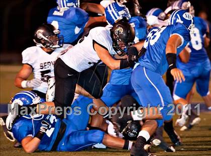 Thumbnail 2 in La Habra vs. Servite photogallery.