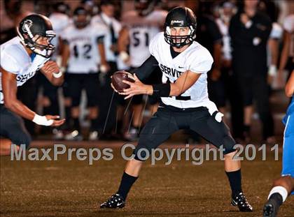 Thumbnail 3 in La Habra vs. Servite photogallery.