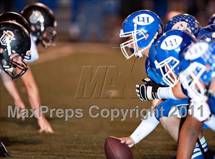 Thumbnail 3 in La Habra vs. Servite photogallery.