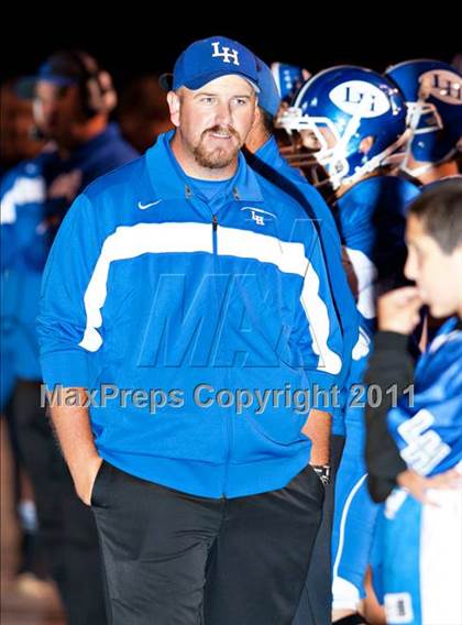 Thumbnail 3 in La Habra vs. Servite photogallery.