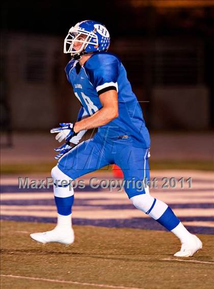 Thumbnail 2 in La Habra vs. Servite photogallery.