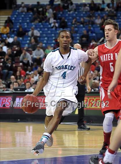 Thumbnail 3 in Mater Dei vs. Sheldon (CIF State D1 Final) photogallery.