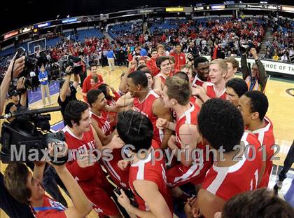 Thumbnail 3 in Mater Dei vs. Sheldon (CIF State D1 Final) photogallery.