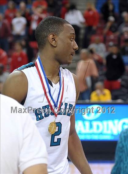Thumbnail 2 in Mater Dei vs. Sheldon (CIF State D1 Final) photogallery.