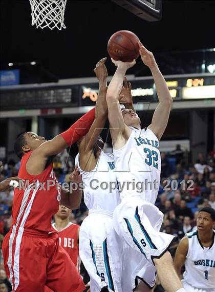 Thumbnail 2 in Mater Dei vs. Sheldon (CIF State D1 Final) photogallery.
