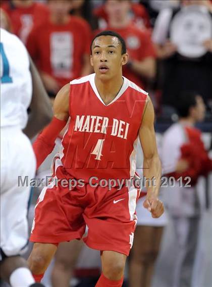 Thumbnail 3 in Mater Dei vs. Sheldon (CIF State D1 Final) photogallery.