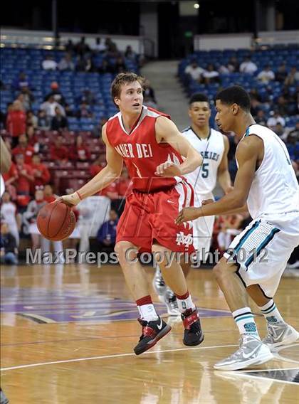 Thumbnail 2 in Mater Dei vs. Sheldon (CIF State D1 Final) photogallery.