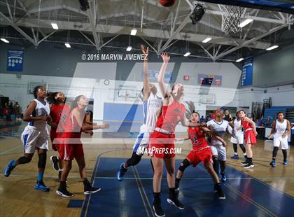 Thumbnail 1 in Harvard-Westlake vs Serra photogallery.