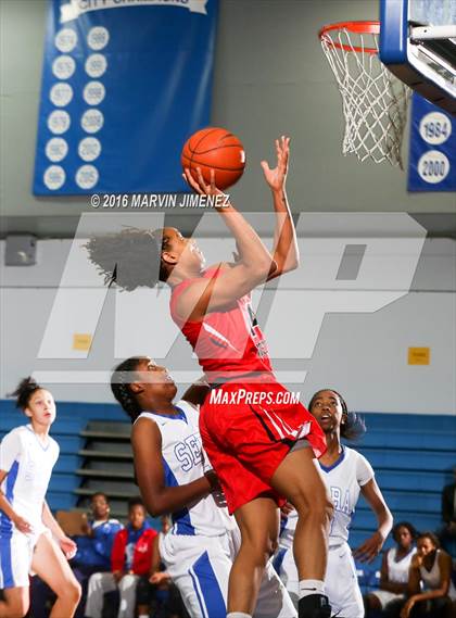 Thumbnail 2 in Harvard-Westlake vs Serra photogallery.
