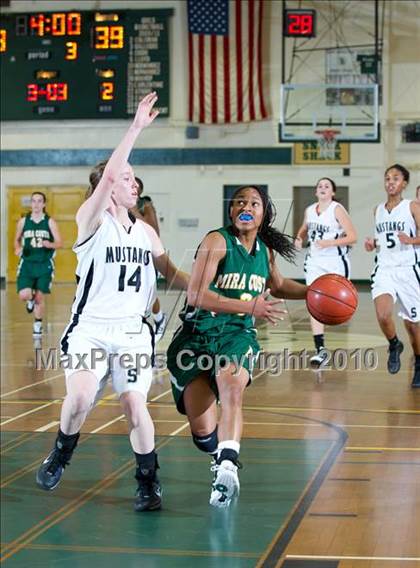 Thumbnail 1 in Mira Costa vs. Stockdale (Santa Barbara Tournament of Champions) photogallery.